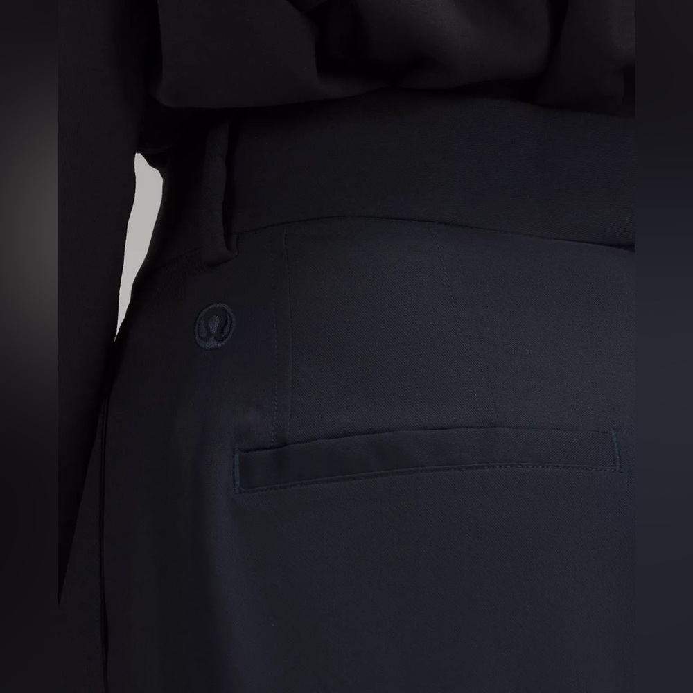 Pleat-Front High-Rise Trouser *Regular - Picture 6 of 8